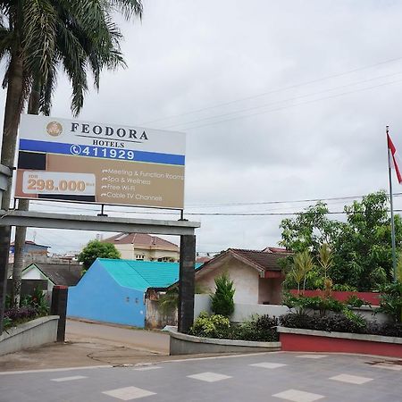 Feodora Airport Hotel Palembang Kültér fotó
