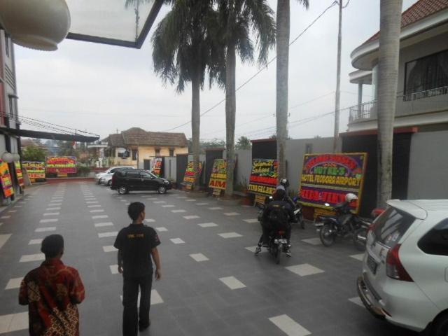 Feodora Airport Hotel Palembang Kültér fotó