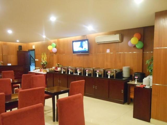 Feodora Airport Hotel Palembang Kültér fotó