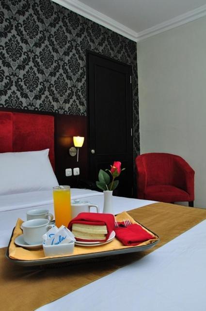 Feodora Airport Hotel Palembang Szoba fotó