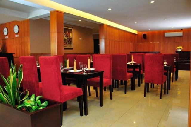 Feodora Airport Hotel Palembang Kültér fotó