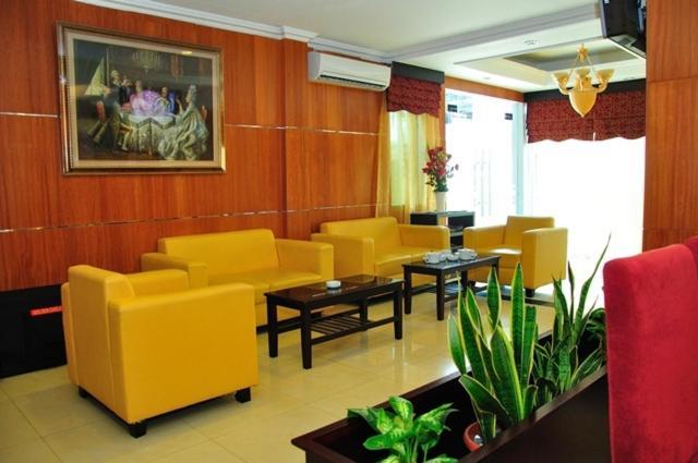 Feodora Airport Hotel Palembang Kültér fotó