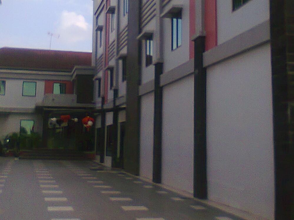 Feodora Airport Hotel Palembang Kültér fotó