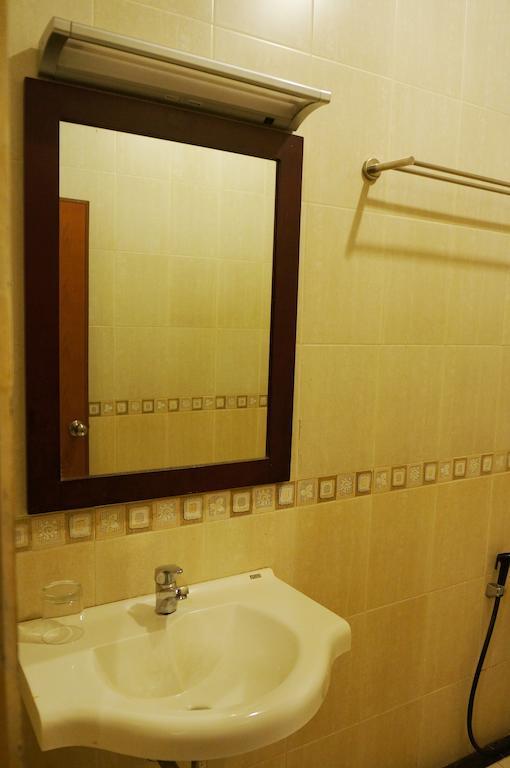 Feodora Airport Hotel Palembang Szoba fotó