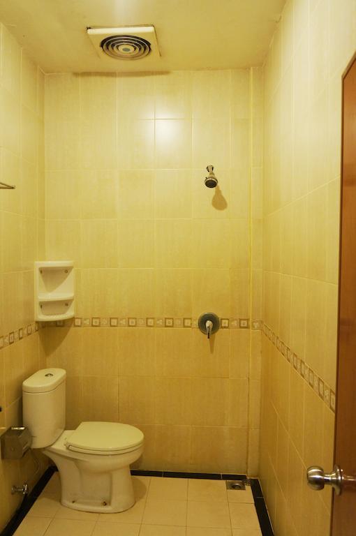 Feodora Airport Hotel Palembang Szoba fotó