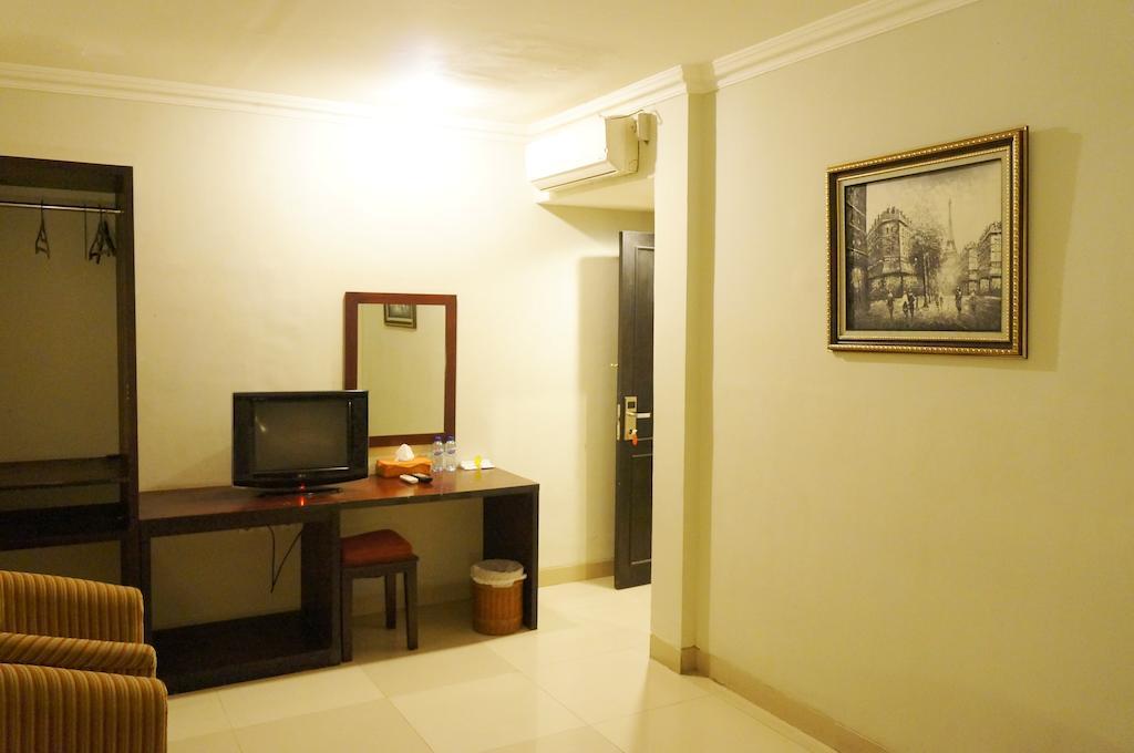 Feodora Airport Hotel Palembang Szoba fotó