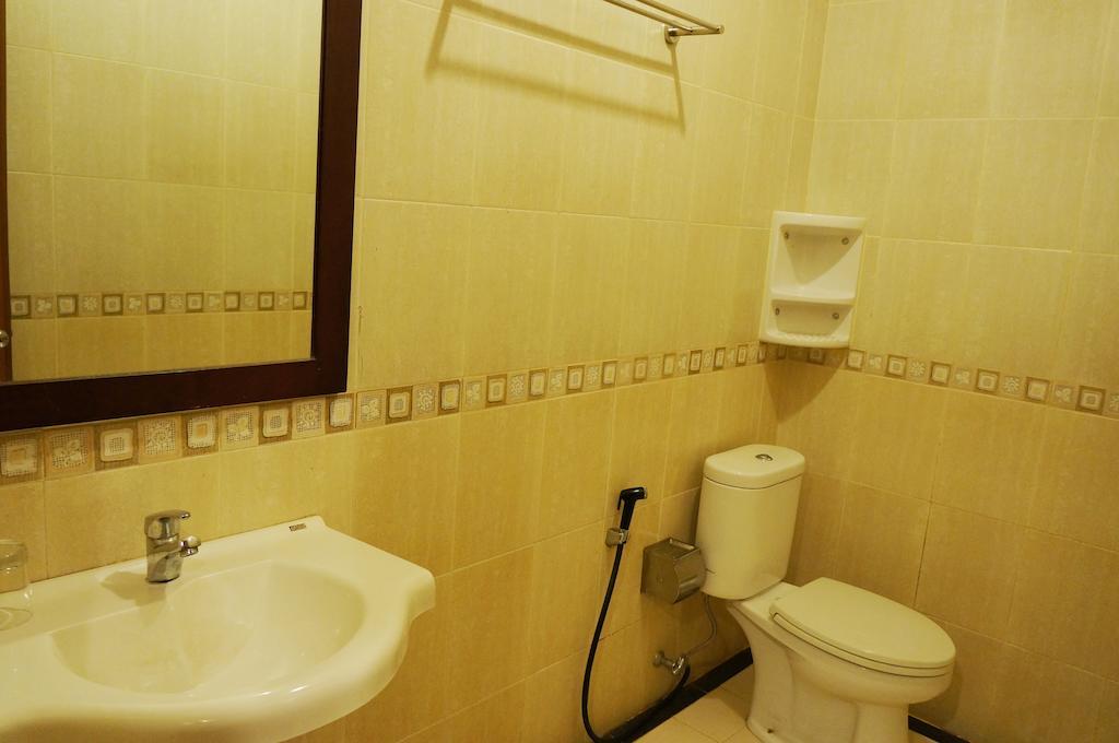 Feodora Airport Hotel Palembang Szoba fotó