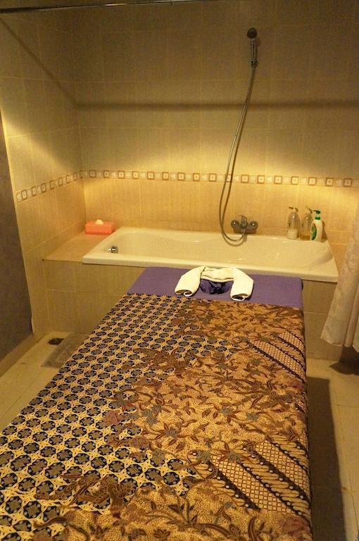 Feodora Airport Hotel Palembang Kültér fotó