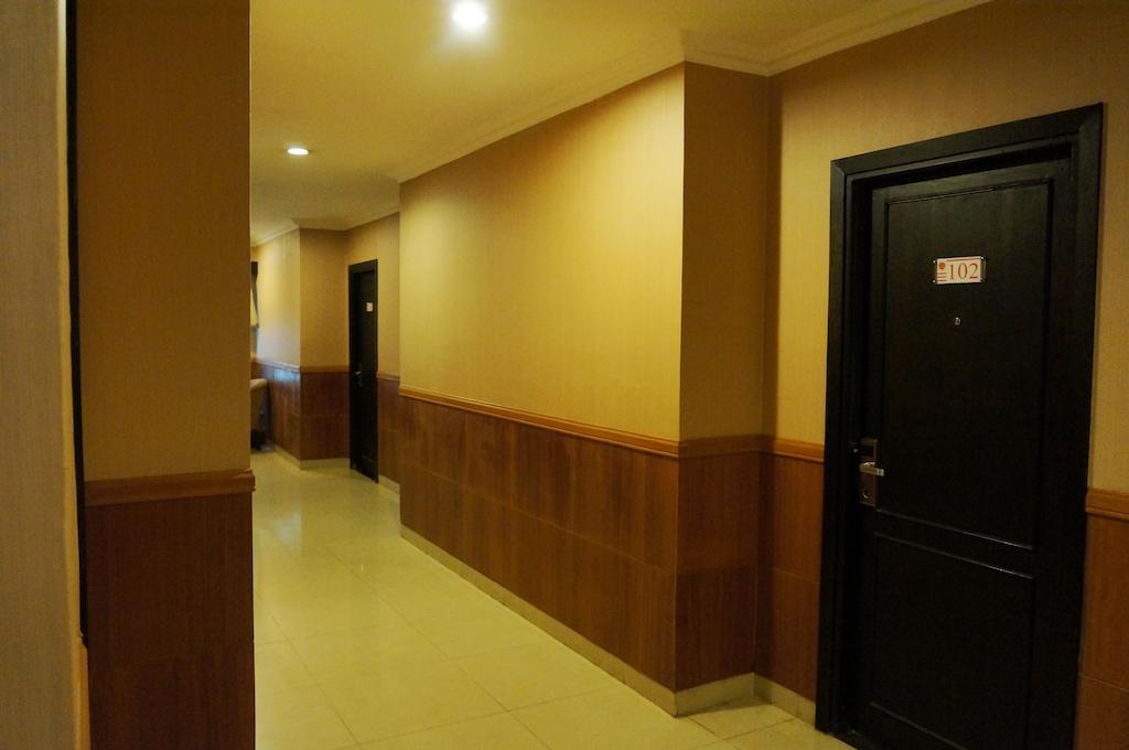 Feodora Airport Hotel Palembang Kültér fotó