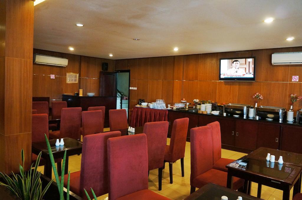 Feodora Airport Hotel Palembang Kültér fotó